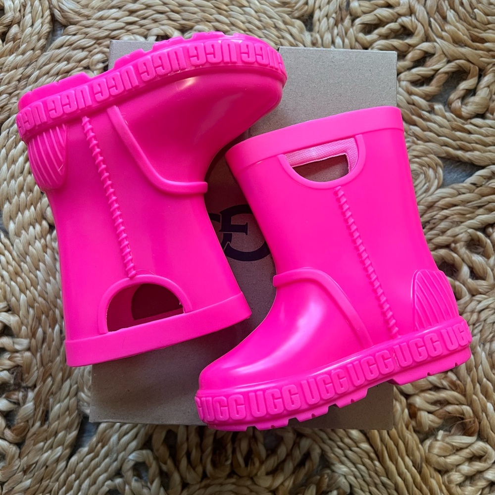 Uggs Drizlita Girls Rain Boots  Taffy Pink size 6 new